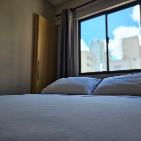 2 Quartos A 200Mts Praia Central, Garagem, Churrasqueira, Wi-Fi 90 Mbps, Pet Friendly Balneario Camboriu Exterior foto